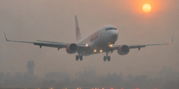 Haze Disrupts Indonesian Flights as Poor Visibility Spreads Across the Region
