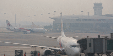 Haze causes delays for five flights at Senai Airport in Malaysia, as concerns about regional air quality continue.